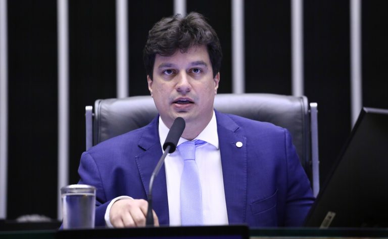 Comissão aprova programa de formação para jovens aprendizes na administração federal comissao-aprova-programa-de-formacao-para-jovens-aprendizes-na-administracao-federal