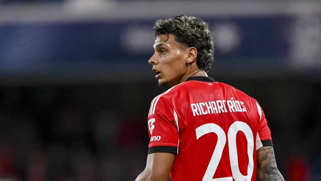 Luisão sai em defesa de Richard Ríos: “Com Mourinho no Benfica…” luisao-sai-em-defesa-de-richard-rios:-“com-mourinho-no-benfica…”