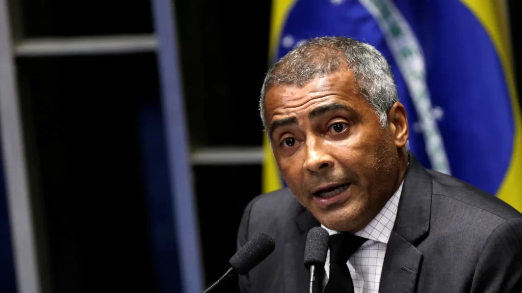 Romário pode ter bens leiloados em R$ 10,8 milhões em ação por dívida romario-pode-ter-bens-leiloados-em-r$-10,8-milhoes-em-acao-por-divida
