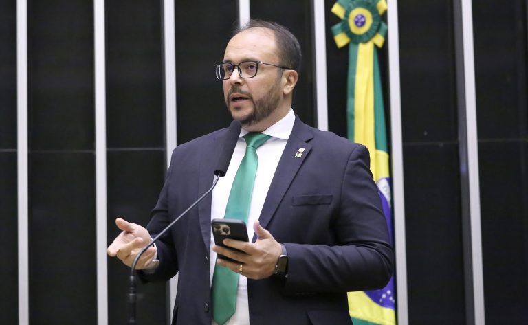 Comissão aprova atenção integral à pessoa com síndrome de Down no SUS comissao-aprova-atencao-integral-a-pessoa-com-sindrome-de-down-no-sus