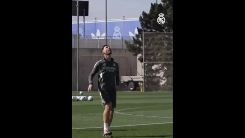 Xabi Alonso mostra classe em treino do Real Madrid com domínio perfeito xabi-alonso-mostra-classe-em-treino-do-real-madrid-com-dominio-perfeito