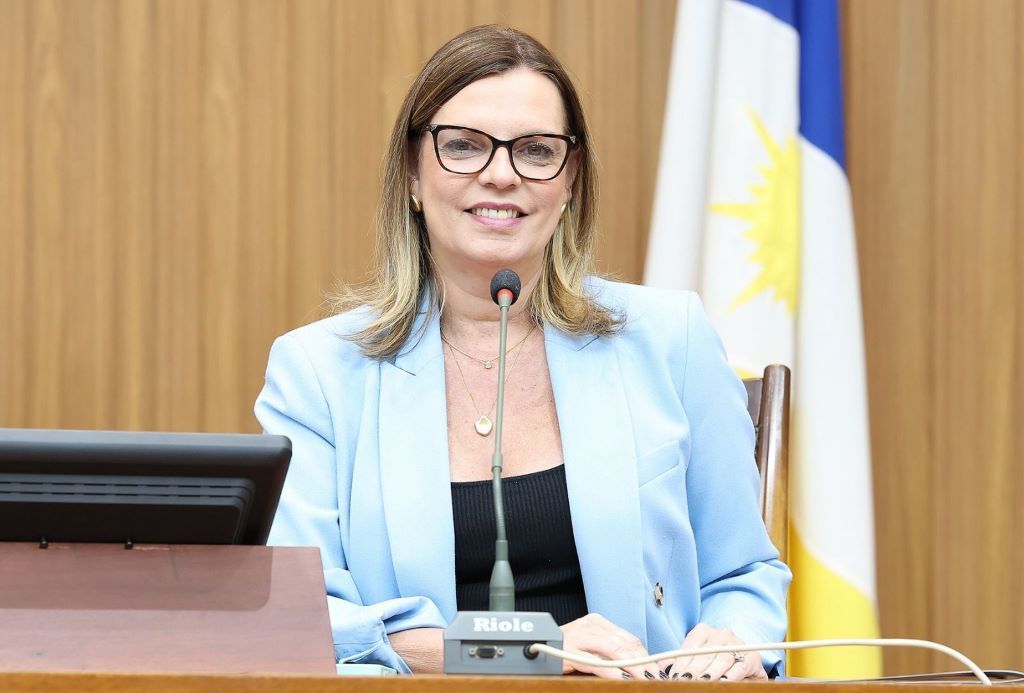 “Nosso compromisso é com o povo”, afirma Claudia Lelis ao apresentar 25 emendas à LDO 2026 “nosso-compromisso-e-com-o-povo”,-afirma-claudia-lelis-ao-apresentar-25-emendas-a-ldo-2026