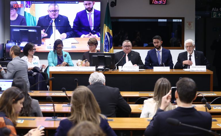 Relator apresenta parecer sobre o Plano Nacional de Educação; assista relator-apresenta-parecer-sobre-o-plano-nacional-de-educacao;-assista