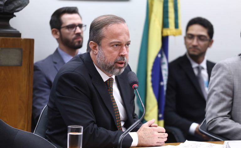 Brasil quer fim dos gastos socioambientais de Itaipu a partir de 2027, diz ministro brasil-quer-fim-dos-gastos-socioambientais-de-itaipu-a-partir-de-2027,-diz-ministro