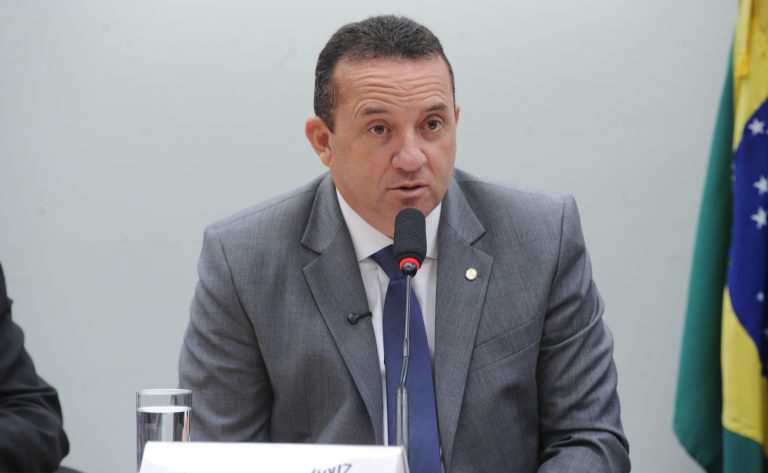Comissão aprova projeto que obriga aplicativos de mensagens a combater clonagem de contas comissao-aprova-projeto-que-obriga-aplicativos-de-mensagens-a-combater-clonagem-de-contas