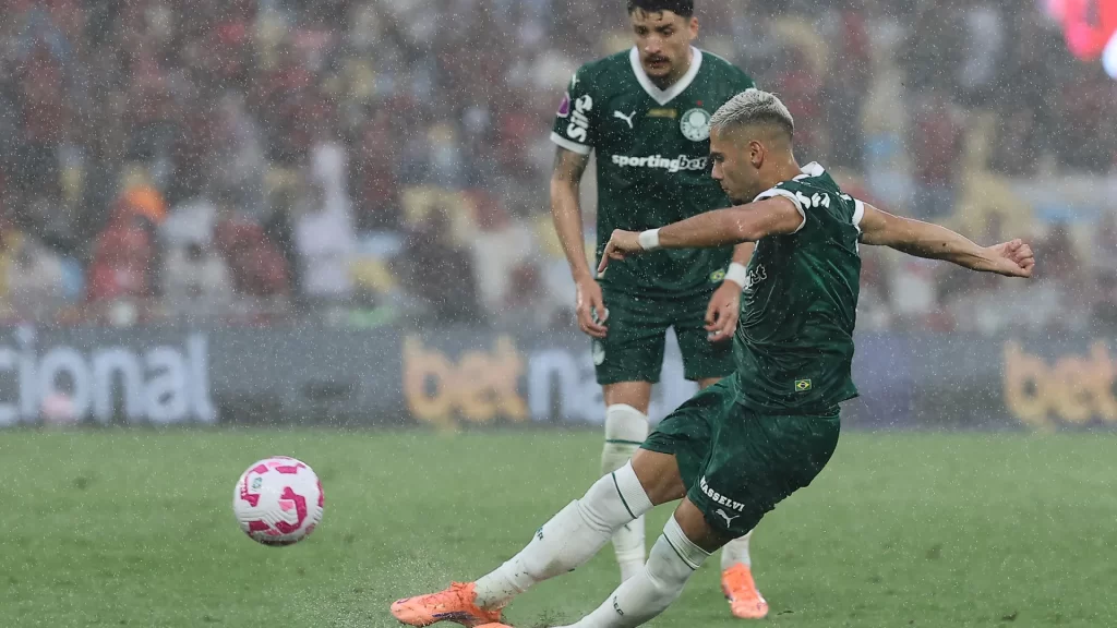 Palmeiras vive o outro lado da moeda em dias e encara semana de decisões palmeiras-vive-o-outro-lado-da-moeda-em-dias-e-encara-semana-de-decisoes