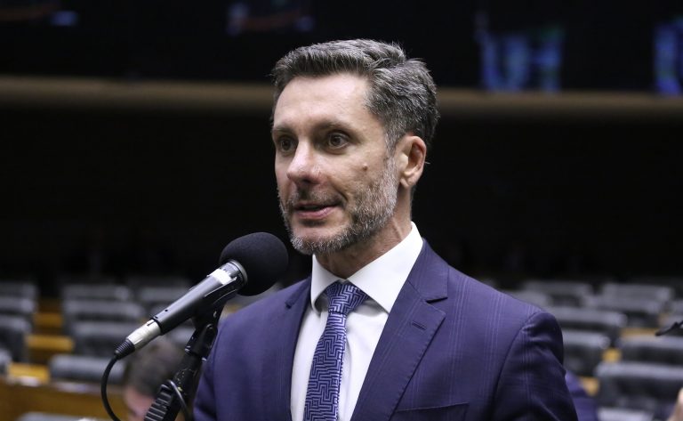 Proposta permite a manutenção de ex-cônjuge em plano de saúde proposta-permite-a-manutencao-de-ex-conjuge-em-plano-de-saude