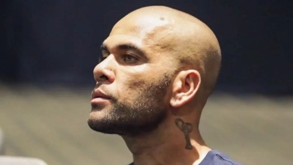Daniel Alves faz discurso em igreja evangélica na Espanha e diz que é ‘prova da fé’ daniel-alves-faz-discurso-em-igreja-evangelica-na-espanha-e-diz-que-e-‘prova-da-fe’