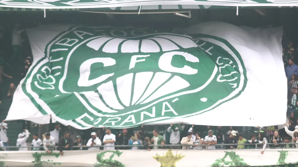 Coritiba abre 35ª rodada na Série B de olho no acesso e Paysandu pode ser rebaixado à Série C coritiba-abre-35a-rodada-na-serie-b-de-olho-no-acesso-e-paysandu-pode-ser-rebaixado-a-serie-c