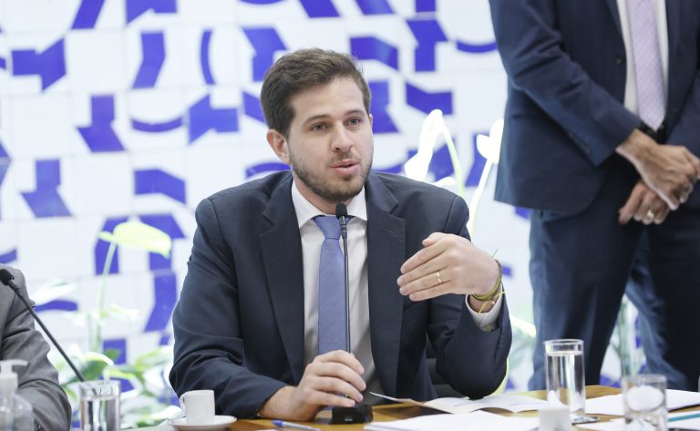 Projeto que amplia licença-paternidade para até 30 dias pode ser votado na próxima semana projeto-que-amplia-licenca-paternidade-para-ate-30-dias-pode-ser-votado-na-proxima-semana