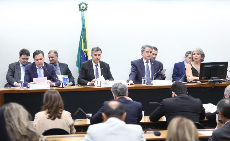 Comissões aprovam emendas ao Orçamento de 2026 comissoes-aprovam-emendas-ao-orcamento-de-2026