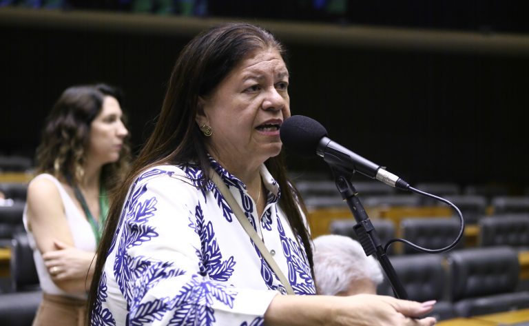 CCJ aprova prioridade em matrícula para filhos de mulheres vítimas de violência doméstica ccj-aprova-prioridade-em-matricula-para-filhos-de-mulheres-vitimas-de-violencia-domestica