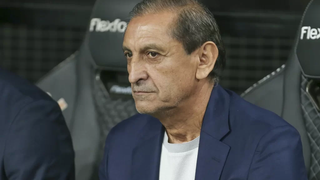 Técnico do Inter se desculpa após falar que ‘futebol não é para meninas’ tecnico-do-inter-se-desculpa-apos-falar-que-‘futebol-nao-e-para-meninas’