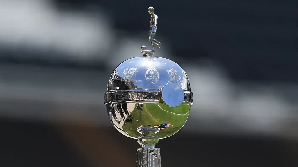 Finais da Libertadores e Sul-Americana terão impedimento semiautomático finais-da-libertadores-e-sul-americana-terao-impedimento-semiautomatico