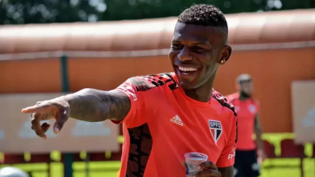 Arboleda tem lesão diagnosticada, e DM do São Paulo alcança 13 jogadores arboleda-tem-lesao-diagnosticada,-e-dm-do-sao-paulo-alcanca-13-jogadores