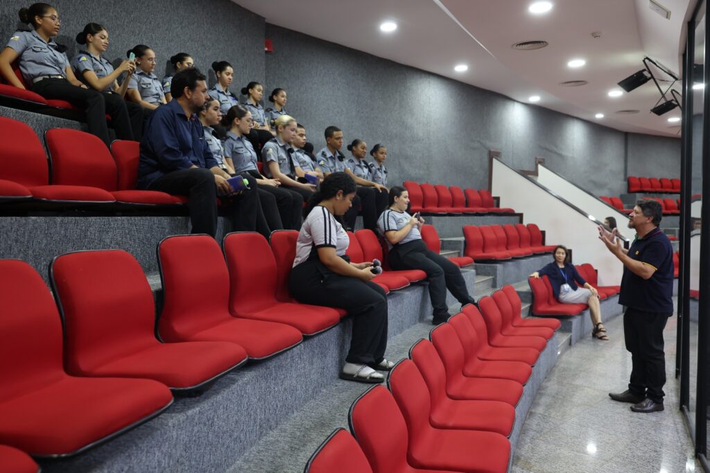 Aleto recebe escolas tocantinenses em visita guiada e aproxima jovens do processo democrático aleto-recebe-escolas-tocantinenses-em-visita-guiada-e-aproxima-jovens-do-processo-democratico