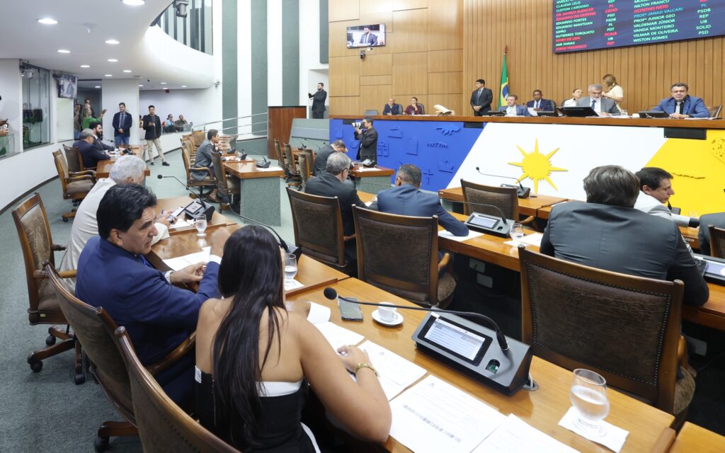 Deputados aprovam requerimentos que visam melhorias na educação pública do Estado deputados-aprovam-requerimentos-que-visam-melhorias-na-educacao-publica-do-estado