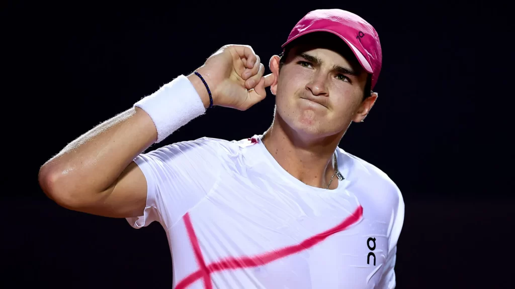João Fonseca é indicado em prêmio da ATP com os melhores do ano joao-fonseca-e-indicado-em-premio-da-atp-com-os-melhores-do-ano