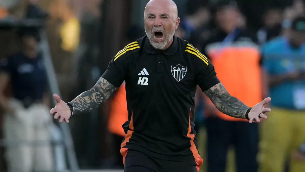 Sampaoli promete seguir no Galo mesmo sem reforços para próxima temporada sampaoli-promete-seguir-no-galo-mesmo-sem-reforcos-para-proxima-temporada