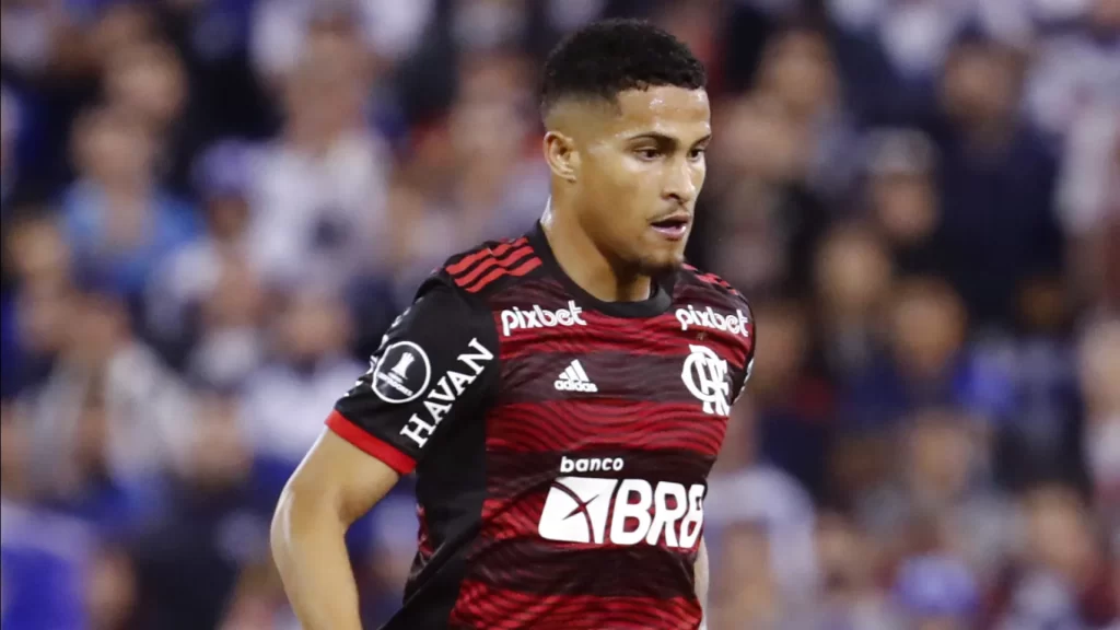 Ex-Flamengo deve trocar lanterna por gigante em negócio de R$ 310 milhões ex-flamengo-deve-trocar-lanterna-por-gigante-em-negocio-de-r$-310-milhoes