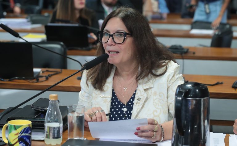 Comissão aprova projeto que prevê uso de dados de celular para localizar aeronave desaparecida comissao-aprova-projeto-que-preve-uso-de-dados-de-celular-para-localizar-aeronave-desaparecida