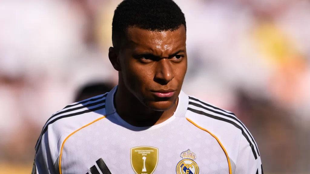 Mbappé salva com 4 gols, e Real vence Olympiacos em noite de Vini garçom mbappe-salva-com-4-gols,-e-real-vence-olympiacos-em-noite-de-vini-garcom