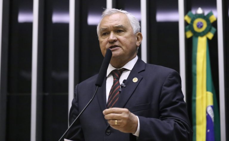 Câmara aprova projeto que autoriza governo a doar helicópteros antigos ao Paraguai e ao Uruguai camara-aprova-projeto-que-autoriza-governo-a-doar-helicopteros-antigos-ao-paraguai-e-ao-uruguai