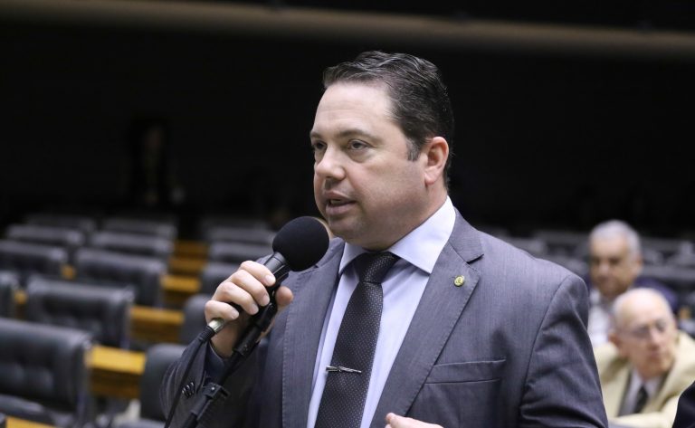 Comissão aprova projeto que suspende portaria sobre rastreabilidade de agrotóxicos comissao-aprova-projeto-que-suspende-portaria-sobre-rastreabilidade-de-agrotoxicos