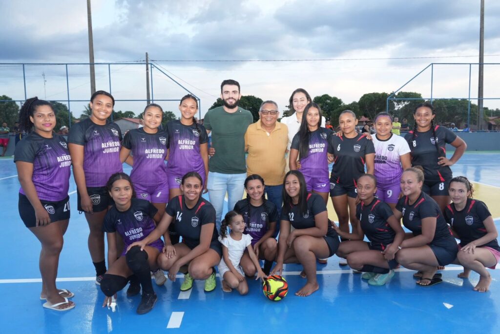 Povoado Mansinha, em Rio Sono, recebe quadra revitalizada com emenda do deputado Léo Barbosa povoado-mansinha,-em-rio-sono,-recebe-quadra-revitalizada-com-emenda-do-deputado-leo-barbosa