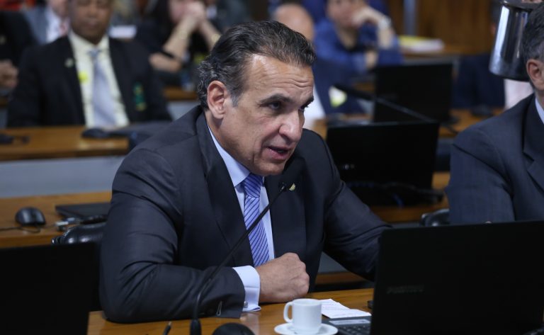 Comissão aprova vínculo obrigatório de instrutor de trânsito a autoescola comissao-aprova-vinculo-obrigatorio-de-instrutor-de-transito-a-autoescola