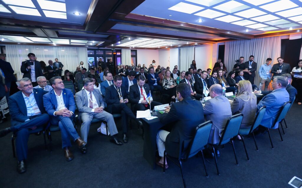 Delegação do Tocantins reforça atuação parlamentar em debates na 28ª Conferência da Unale delegacao-do-tocantins-reforca-atuacao-parlamentar-em-debates-na-28a-conferencia-da-unale