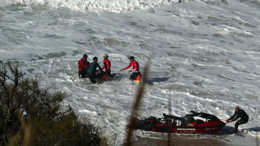 Surfista brasileiro quase morre afogado em Nazaré: “Nunca senti…” surfista-brasileiro-quase-morre-afogado-em-nazare:-“nunca-senti…”