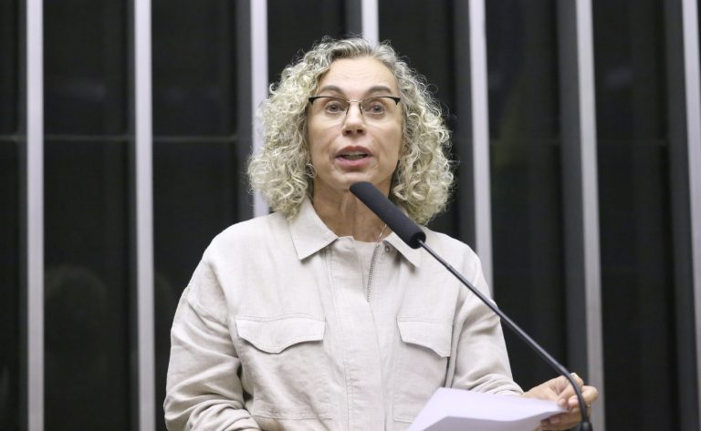 Comissão aprova obrigatoriedade de exame pré-operatório antes de procedimentos estéticos comissao-aprova-obrigatoriedade-de-exame-pre-operatorio-antes-de-procedimentos-esteticos
