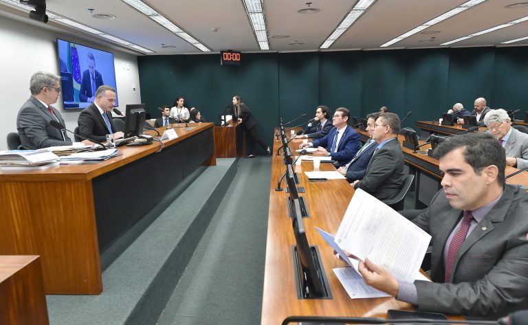 Conselho de Ética ouve deputados e testemunhas sobre ocupação do Plenário conselho-de-etica-ouve-deputados-e-testemunhas-sobre-ocupacao-do-plenario