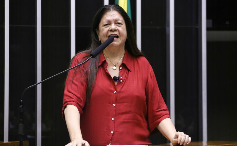 Comissão de Finanças aprova acessibilidade como critério de desempate em licitações comissao-de-financas-aprova-acessibilidade-como-criterio-de-desempate-em-licitacoes
