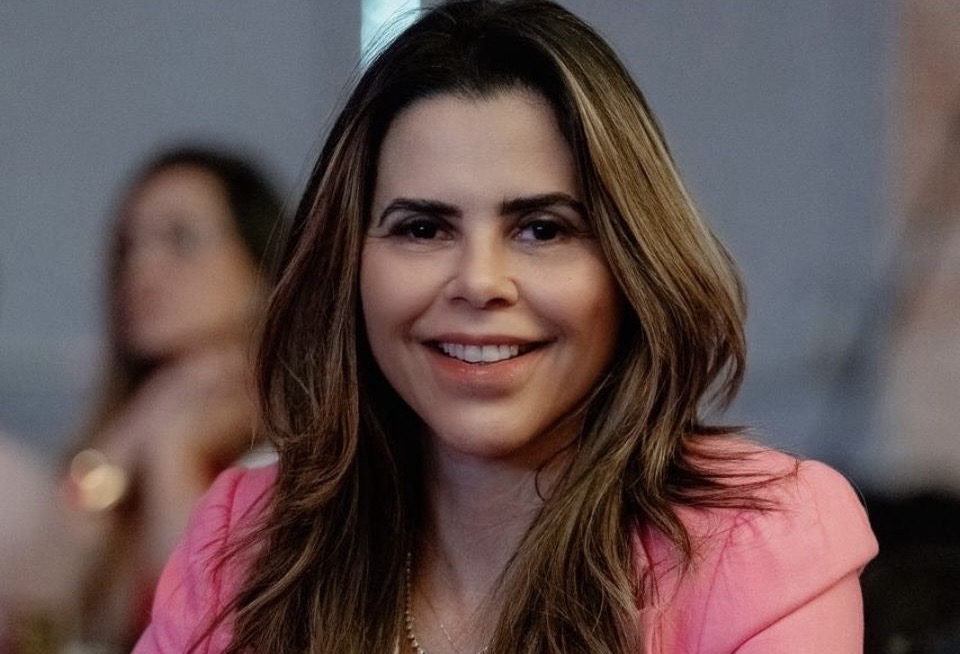 Lívia Angélica Siqueira comemora aniversário livia-angelica-siqueira-comemora-aniversario