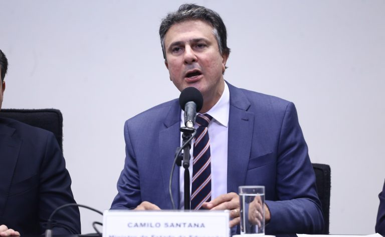 Comissão ouve ministro da Educação, Camilo Santana, sobre temas ligados à Pasta comissao-ouve-ministro-da-educacao,-camilo-santana,-sobre-temas-ligados-a-pasta