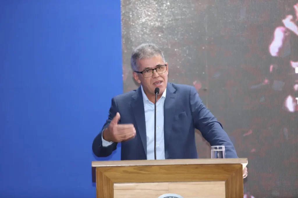 1º Escalão: Neris passa a responder também pela Agência de Mineração 1o-escalao:-neris-passa-a-responder-tambem-pela-agencia-de-mineracao