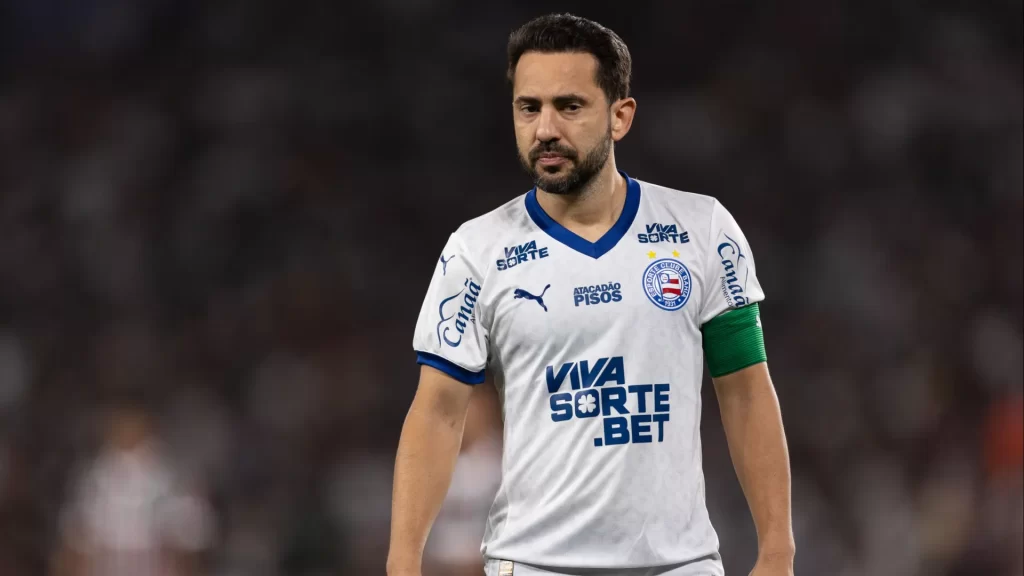 Everton Ribeiro e Bahia chegam a acordo de renovação por mais um ano everton-ribeiro-e-bahia-chegam-a-acordo-de-renovacao-por-mais-um-ano