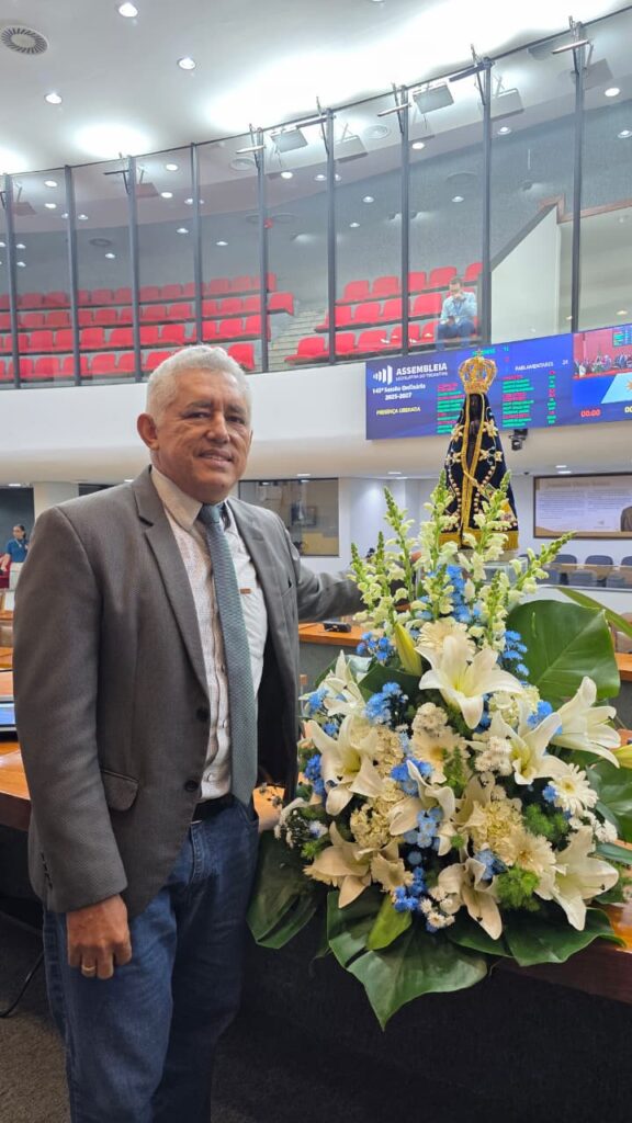 Deputado Cleiton Cardoso recebe Imagem Peregrina de Nossa Senhora Aparecida na Aleto deputado-cleiton-cardoso-recebe-imagem-peregrina-de-nossa-senhora-aparecida-na-aleto