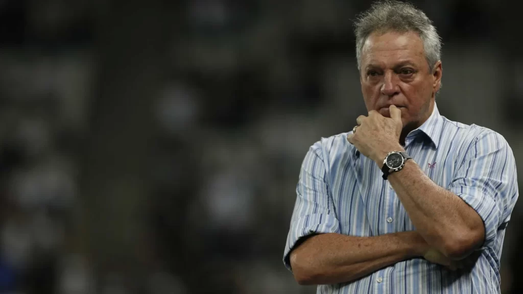 Abel Braga revela cirurgia no coração pouco antes de voltar ao Internacional abel-braga-revela-cirurgia-no-coracao-pouco-antes-de-voltar-ao-internacional