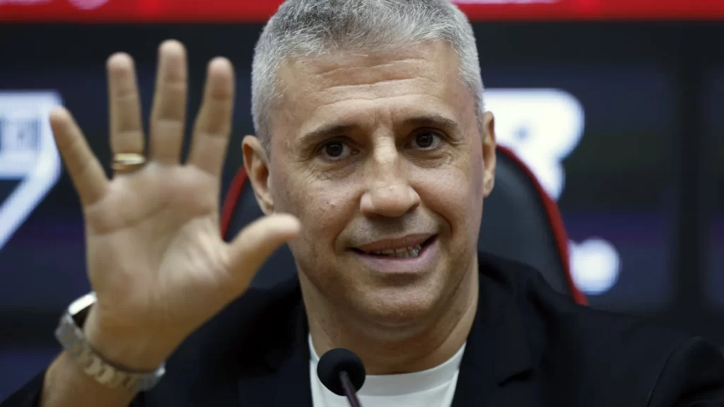 A pedido de Crespo, São Paulo abre conversas com Fortaleza por Pochettino a-pedido-de-crespo,-sao-paulo-abre-conversas-com-fortaleza-por-pochettino