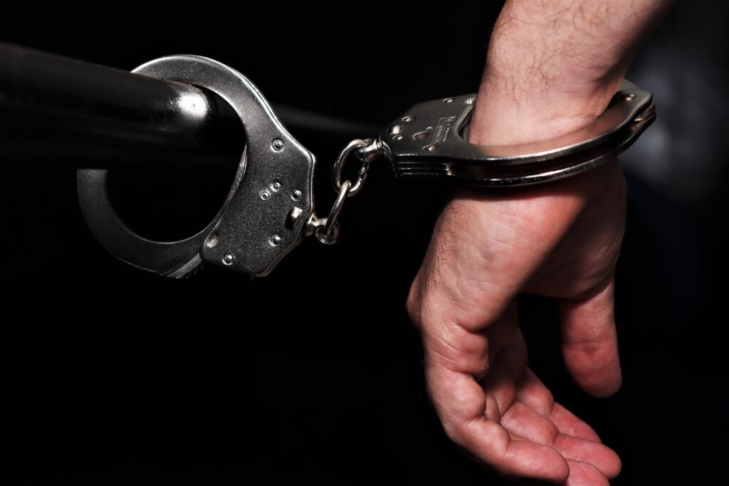 Homem desacata servidora pública do Estado e vai preso em flagrante homem-desacata-servidora-publica-do-estado-e-vai-preso-em-flagrante