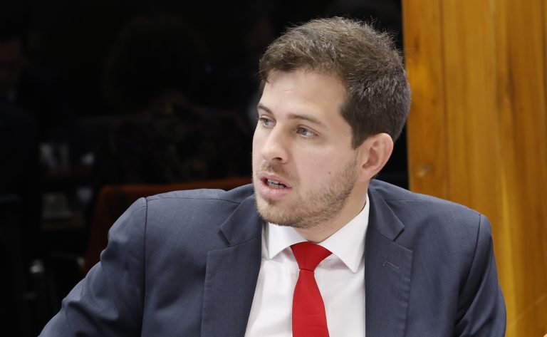 Comissão aprova projeto que amplia isenção de ISS para exportações de serviços comissao-aprova-projeto-que-amplia-isencao-de-iss-para-exportacoes-de-servicos