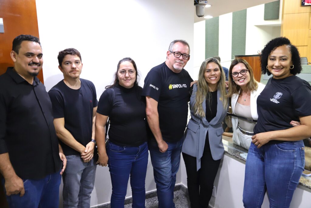 Claudia Lelis celebra aprovação do PCCS e reforça luta por aposentadoria das mulheres policiais claudia-lelis-celebra-aprovacao-do-pccs-e-reforca-luta-por-aposentadoria-das-mulheres-policiais