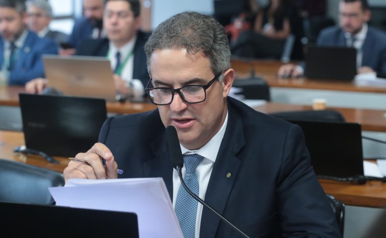 Comissão aprova projeto que prevê seguro-desemprego para trabalhador rural safrista comissao-aprova-projeto-que-preve-seguro-desemprego-para-trabalhador-rural-safrista