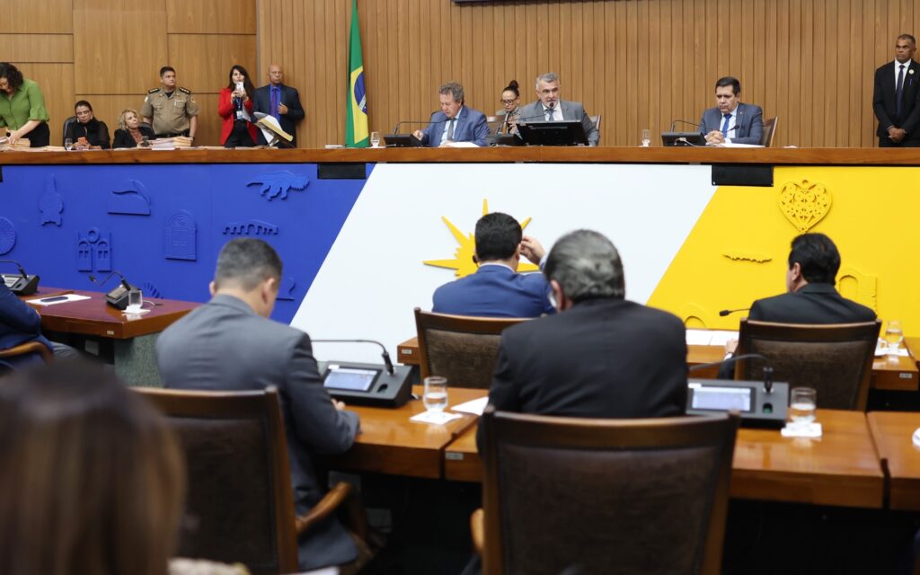 PL que estabelece pagamento retroativo do PCCR da Educação é aprovado pl-que-estabelece-pagamento-retroativo-do-pccr-da-educacao-e-aprovado