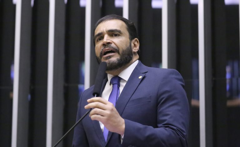 Comissão aprova reserva de vagas para bombeiros civis e brigadistas durante calamidades públicas comissao-aprova-reserva-de-vagas-para-bombeiros-civis-e-brigadistas-durante-calamidades-publicas