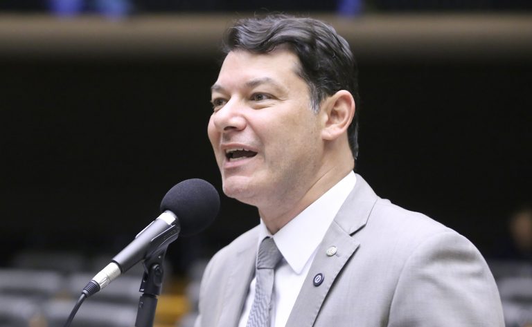 Comissão aprova ampliação de funções dos oficiais de Justiça comissao-aprova-ampliacao-de-funcoes-dos-oficiais-de-justica