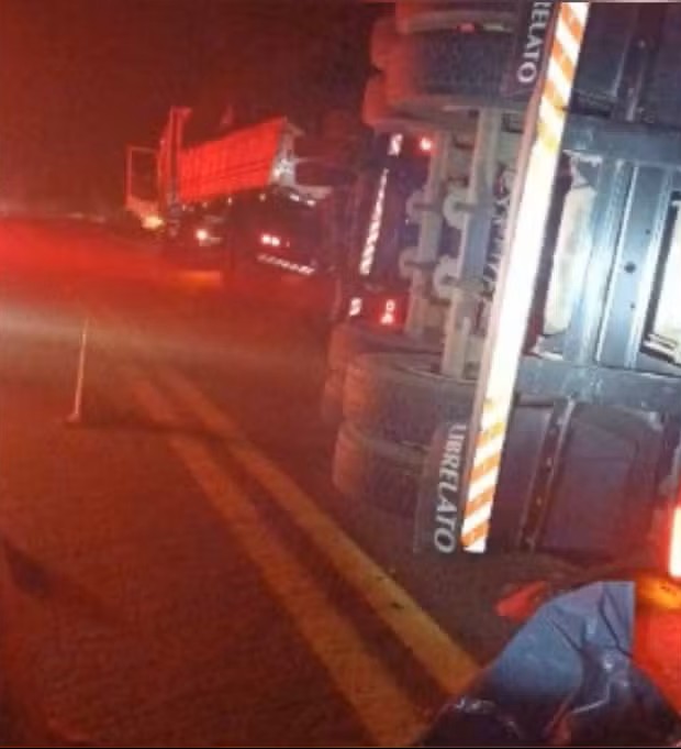 Motociclista morre após acidente com caminhão na BR-153 motociclista-morre-apos-acidente-com-caminhao-na-br-153